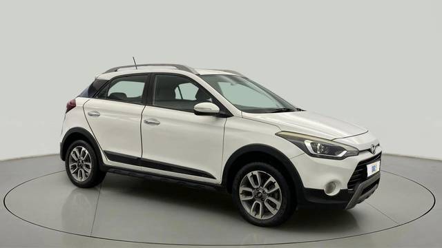 https://images10.gaadi.com/usedcar_image/4576152/original/296f1821869734c73b171e6619c6f6fe.jpg?imwidth=6400