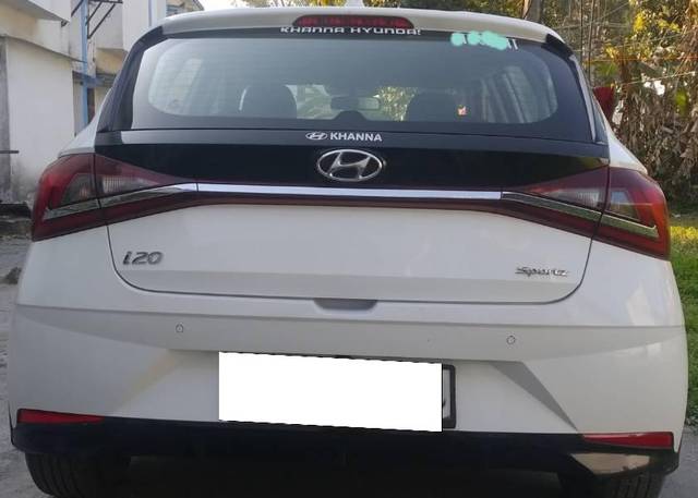 https://images10.gaadi.com/usedcar_image/4576176/original/processed_5ad78e36-30ff-4057-bfd7-6a9b0e14e705.jpg?imwidth=6402