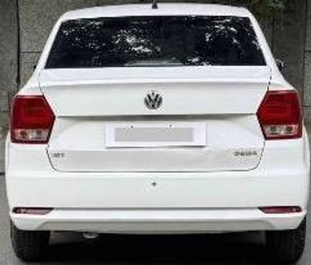 https://images10.gaadi.com/usedcar_image/4576181/original/processed_3fb62641-5dad-4dcc-9e00-7425ae164709.jpeg?imwidth=6401