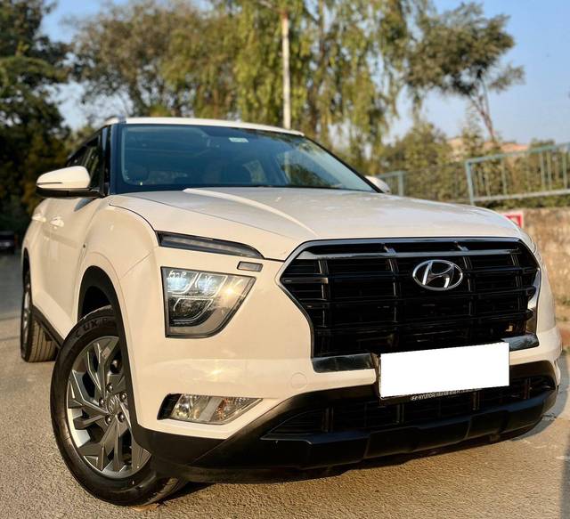 https://images10.gaadi.com/usedcar_image/4576183/original/processed_4232b928232874482fcbf11f1015fb57.jpg?imwidth=6400