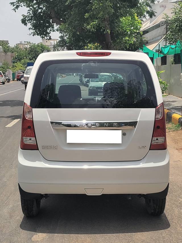 https://images10.gaadi.com/usedcar_image/4576191/original/processed_8f1fbc587ee95df9b7d0ea7e039b726c.jpg?imwidth=6401
