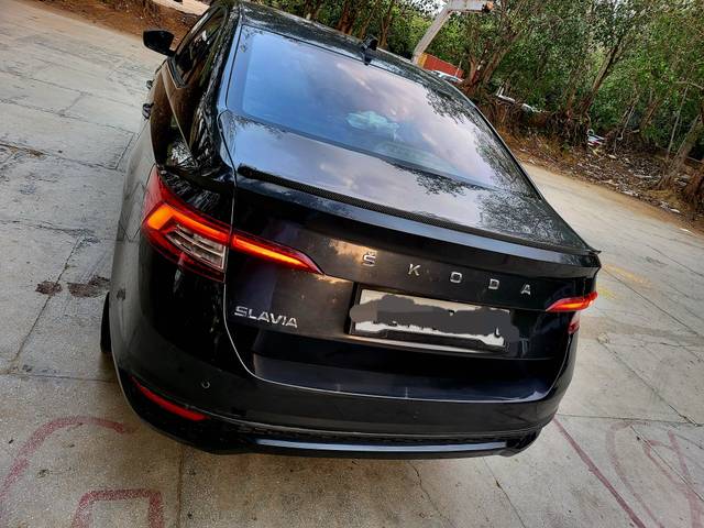 https://images10.gaadi.com/usedcar_image/4576196/original/processed_c70dfbaef5e127e4308ed274dc430374.jpg?imwidth=6402