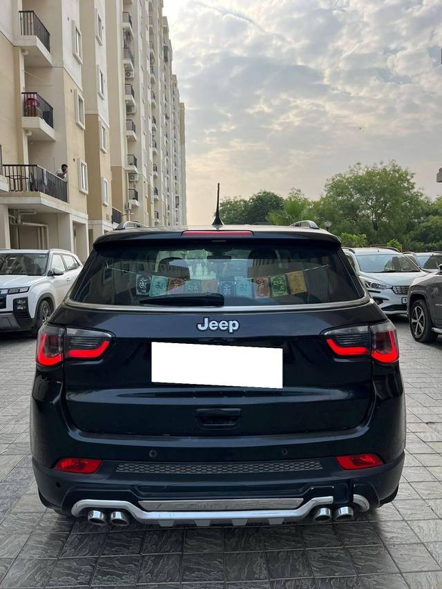 https://images10.gaadi.com/usedcar_image/4576199/original/processed_a442c89a17f5a3ef517479d5c3294ce3.jpg?imwidth=6402