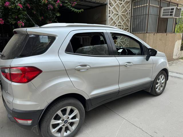 https://images10.gaadi.com/usedcar_image/4576240/original/281f573c-29e7-4afd-8a98-c016573074ef.jpg?imwidth=6401