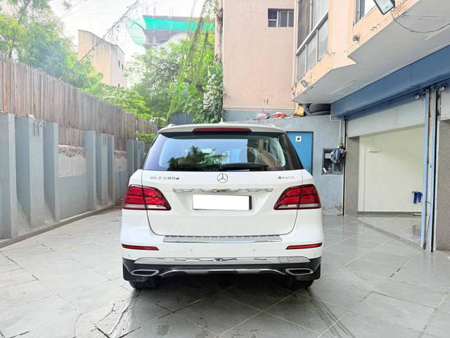 https://images10.gaadi.com/usedcar_image/4576241/original/processed_b6f2f37279a6970d53ec7fdd19719e85.jpg?imwidth=6401