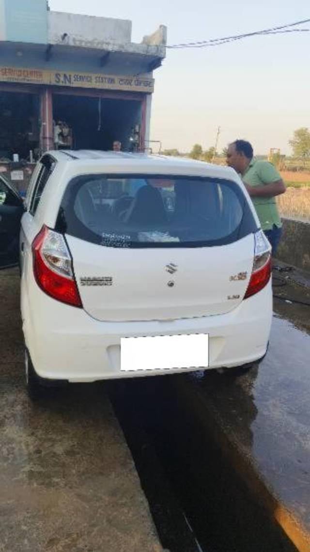 https://images10.gaadi.com/usedcar_image/4576242/original/processed_46b7c0a6-14de-4a91-b085-0fad9205ddf0.jpg?imwidth=6402