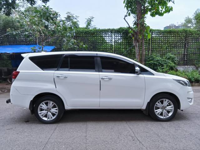 https://images10.gaadi.com/usedcar_image/4576257/original/3e10c07ac86cda07d9ccfc1ee9bc6fc3.jpg?imwidth=6401