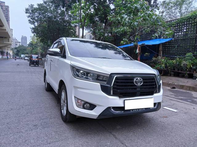 https://images10.gaadi.com/usedcar_image/4576257/original/processed_9b864d545dca9a1820b7d901a0f46813.jpg?imwidth=6400