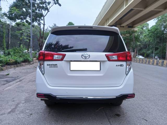 https://images10.gaadi.com/usedcar_image/4576257/original/processed_ea585ef7305f9051080c6d7ad1cb921e.jpg?imwidth=6402