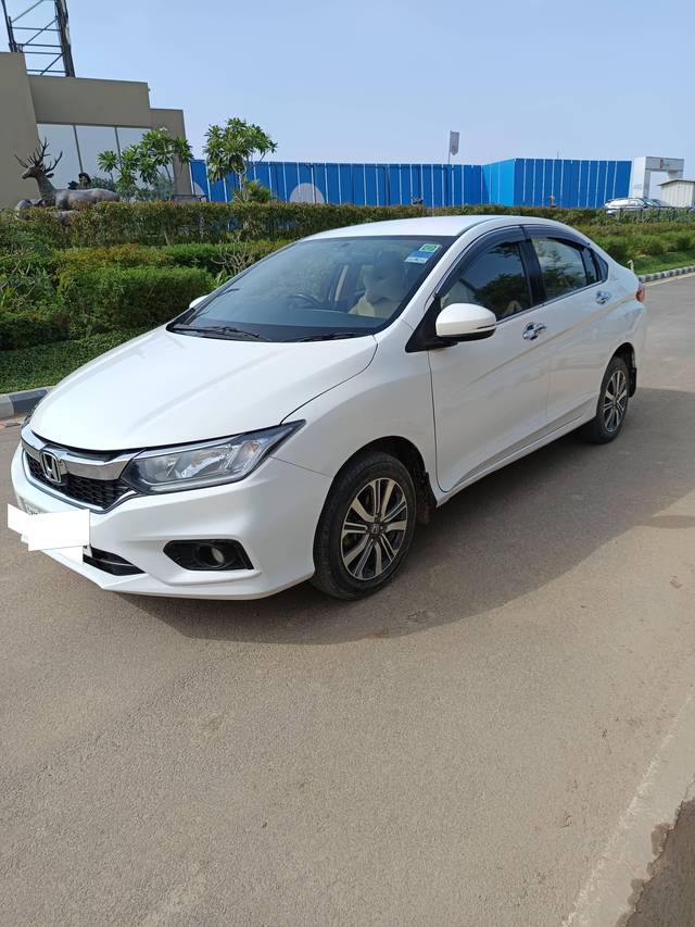 https://images10.gaadi.com/usedcar_image/4576269/original/processed_67a17db5382d0157c1f6162c9272bb4b.jpg?imwidth=6400