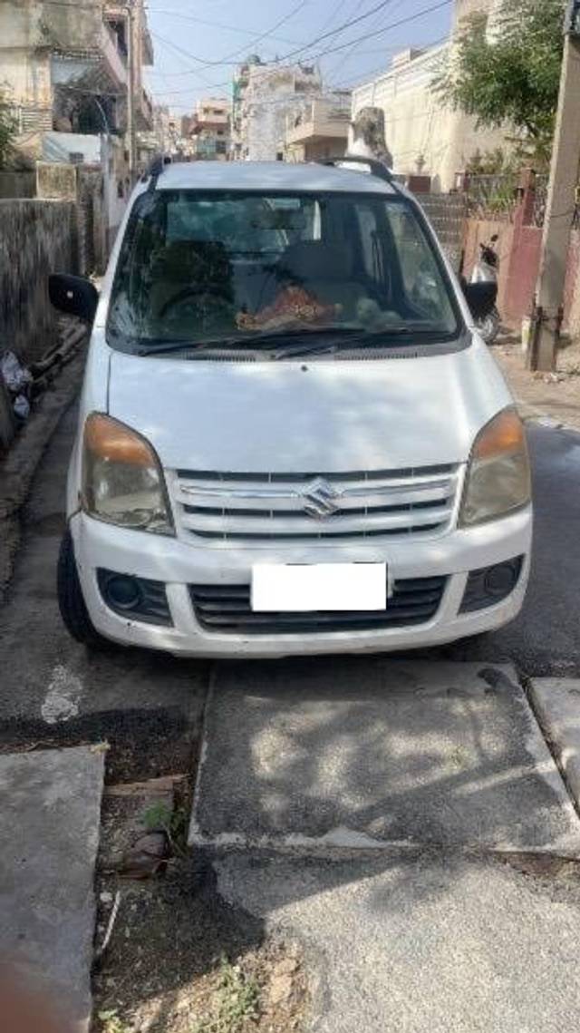 https://images10.gaadi.com/usedcar_image/4576335/original/processed_cc9a4d10-05f7-477f-a296-27db1d94e8e5.jpeg?imwidth=6400