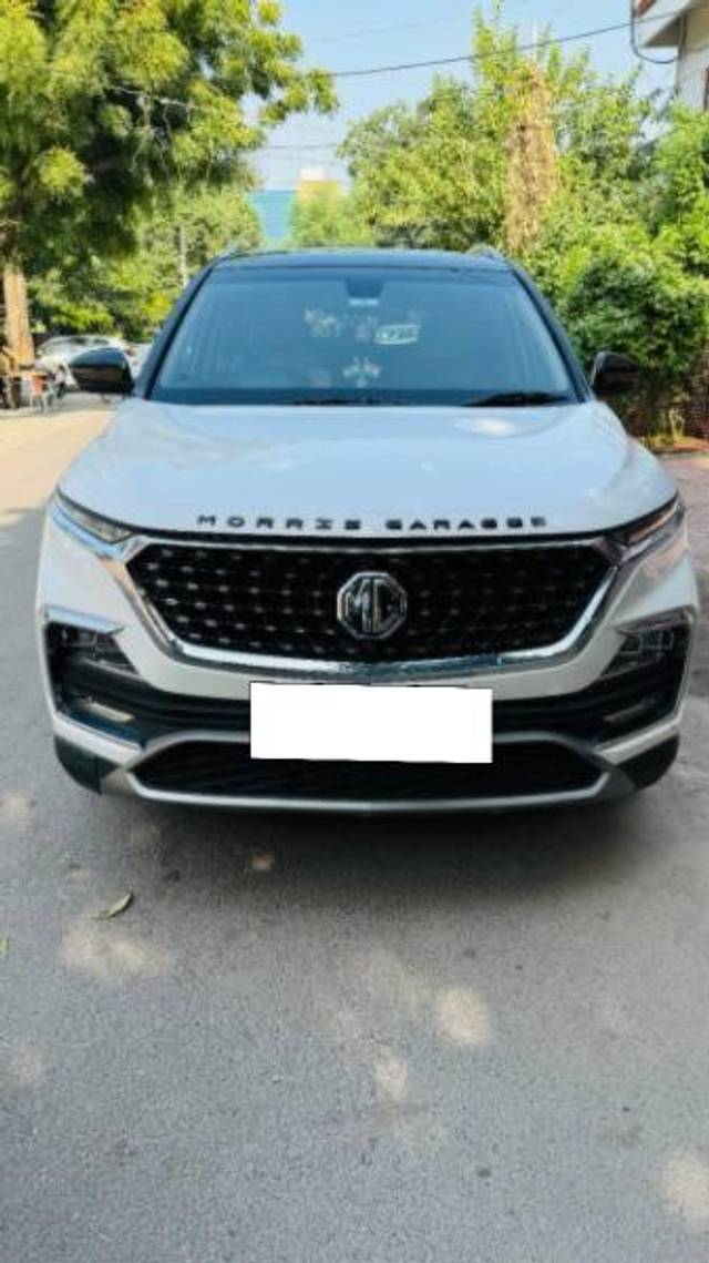 https://images10.gaadi.com/usedcar_image/4576337/original/processed_9747d562-be2d-454b-9596-ac068685bc8d.jpg?imwidth=6400