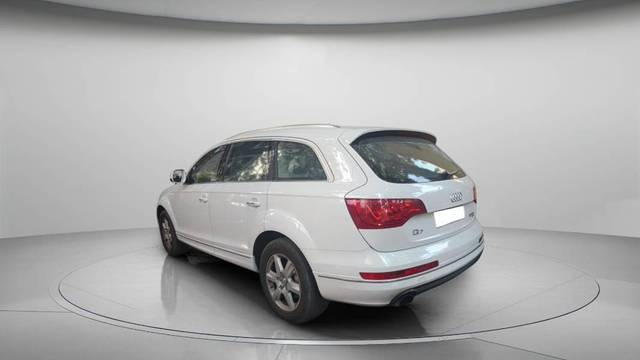https://images10.gaadi.com/usedcar_image/4576414/original/processed_a4a82b68-196a-49c2-8950-1130bbd647a6.jpg?imwidth=6402