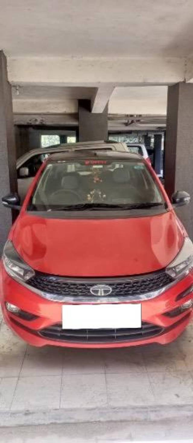 https://images10.gaadi.com/usedcar_image/4576422/original/processed_7d4d4987-115d-4850-811f-9d9094c8e1cc.jpeg?imwidth=6401