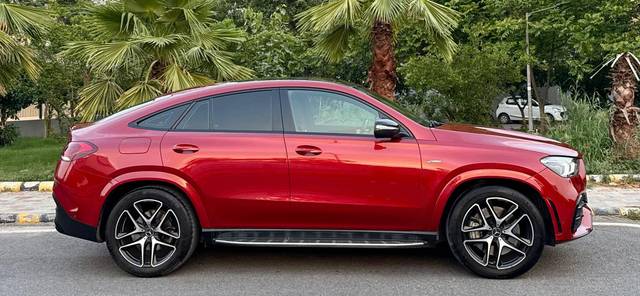 https://images10.gaadi.com/usedcar_image/4576448/original/processed_456da1eef2275ed3b75432fab28e8343.jpeg?imwidth=6401