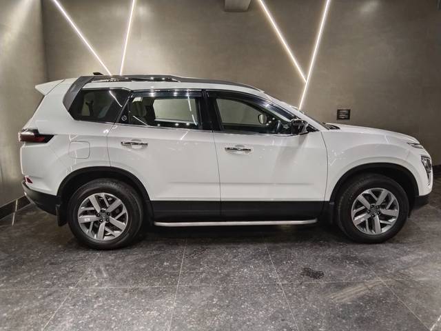 https://images10.gaadi.com/usedcar_image/4576467/original/36e0932b7a02f10bac46ae0adea4d959.jpg?imwidth=6401