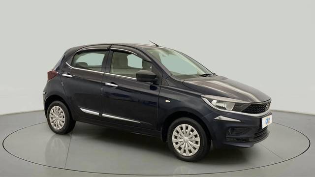 https://images10.gaadi.com/usedcar_image/4576468/original/2dd7f2191adf67ca3ed3b11bc85104bb.jpg?imwidth=6400
