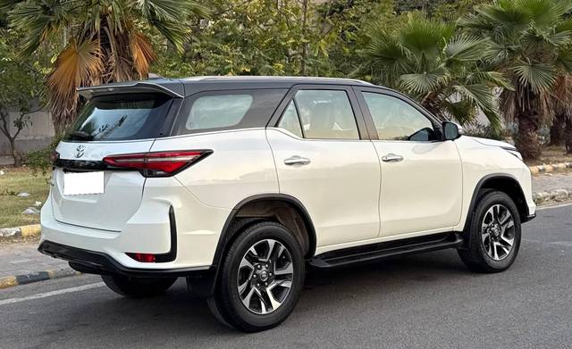 https://images10.gaadi.com/usedcar_image/4576470/original/processed_f1a4712287aa4ce6761467193f581b7d.jpeg?imwidth=6402