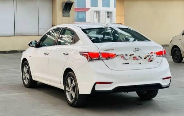 https://images10.gaadi.com/usedcar_image/4576511/original/processed_43d4cb14-768d-4770-a4dd-7061dbb4628a.jpg?imwidth=6400