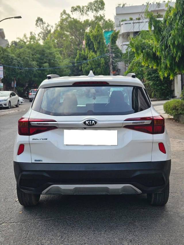 https://images10.gaadi.com/usedcar_image/4576532/original/processed_20ad267cbf65db7b4895ca7a39b59f15.jpg?imwidth=6402