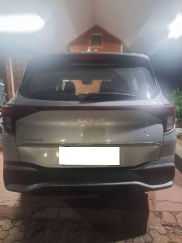 https://images10.gaadi.com/usedcar_image/4576542/original/processed_21a17307-be61-4be5-8ddf-8f8438be87a3.jpg?imwidth=6402