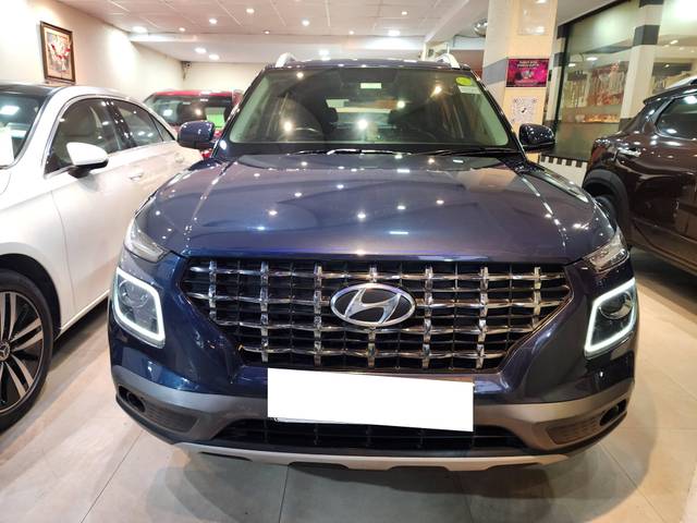https://images10.gaadi.com/usedcar_image/4576544/original/processed_038517de714c4b7d4b009119248fae37.jpg?imwidth=6400