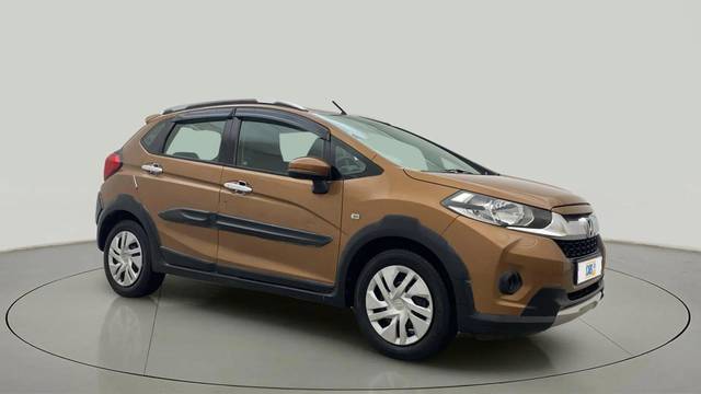 https://images10.gaadi.com/usedcar_image/4576548/original/bcd09d7f6091a437d586067813f53db6.jpg?imwidth=6400