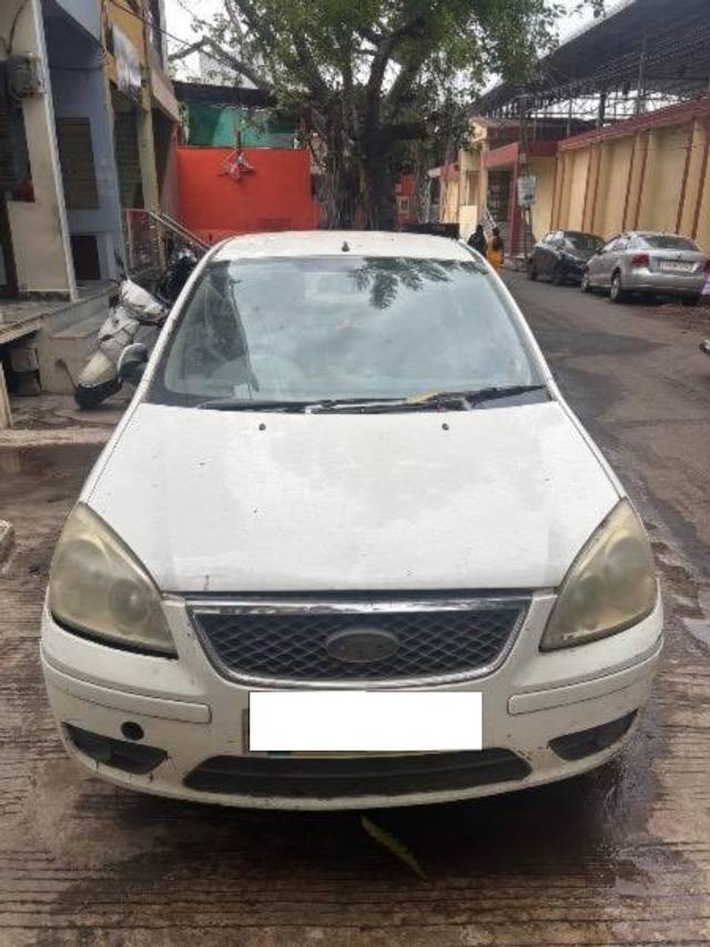https://images10.gaadi.com/usedcar_image/4576554/original/processed_dc4aea39-b87d-4017-9d5c-8ffa51d3cf78.jpeg?imwidth=6400