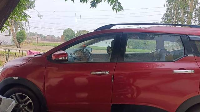 https://images10.gaadi.com/usedcar_image/4576574/original/processed_dccf87e6-ee46-4f41-866c-006e78b8ce68.jpg?imwidth=6402