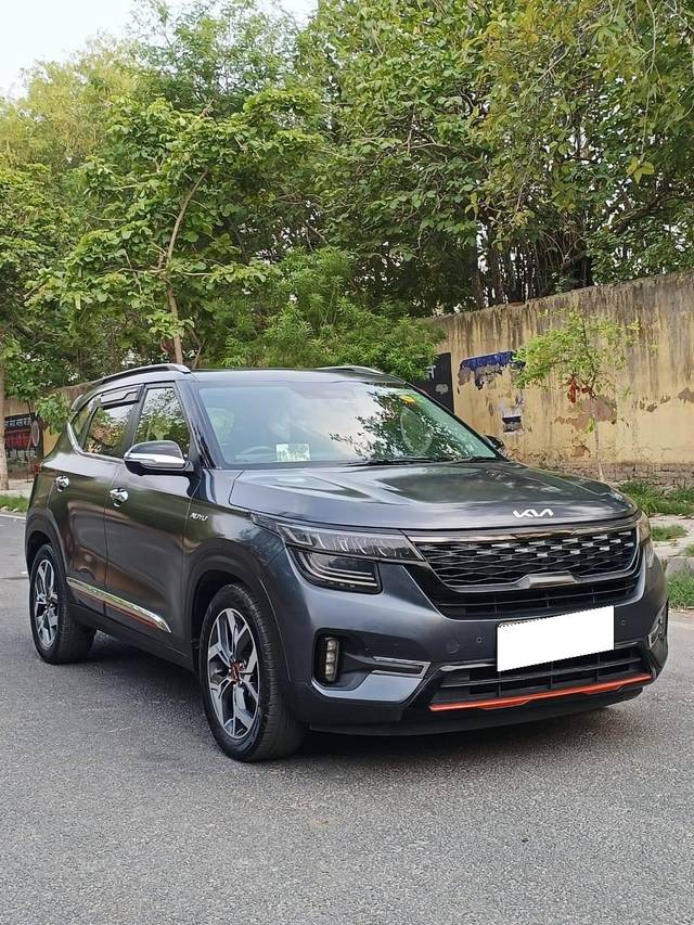 https://images10.gaadi.com/usedcar_image/4576600/original/processed_a398cbb4e82318156d1ae54d87f98024.jpg?imwidth=6400