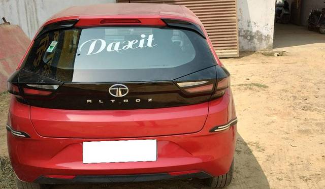 https://images10.gaadi.com/usedcar_image/4576656/original/processed_3a65d3ea-dfcf-4da6-b59d-a76bfd776491.jpg?imwidth=6400