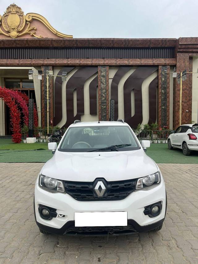 https://images10.gaadi.com/usedcar_image/4576669/original/processed_0d167fd7e293baee9f64bd231f52484b.jpg?imwidth=6402