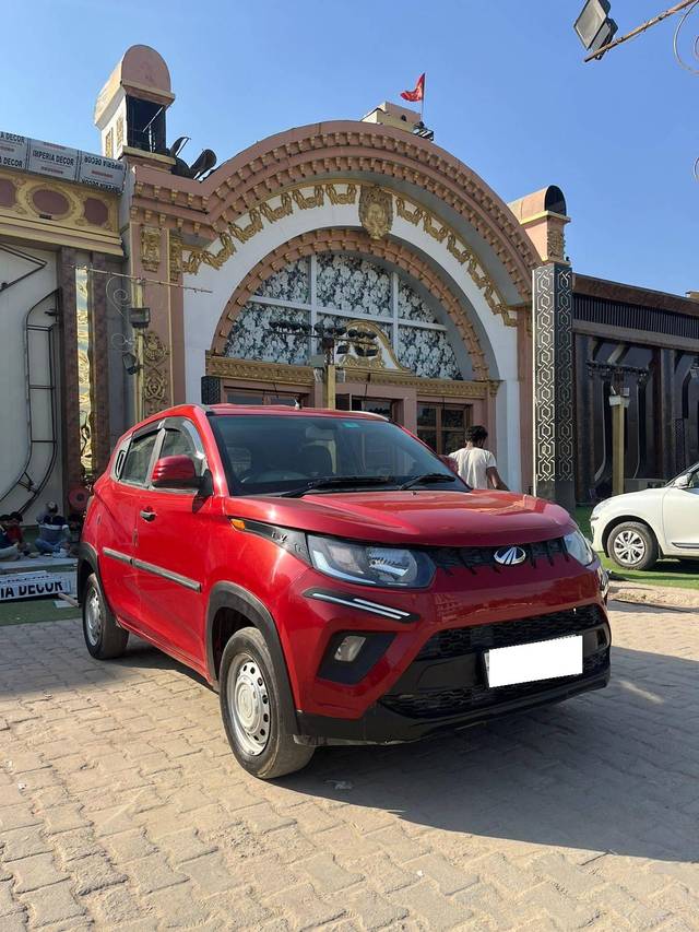 https://images10.gaadi.com/usedcar_image/4576670/original/processed_bfc8faf9e19570ba7b9004db4b170320.jpg?imwidth=6400