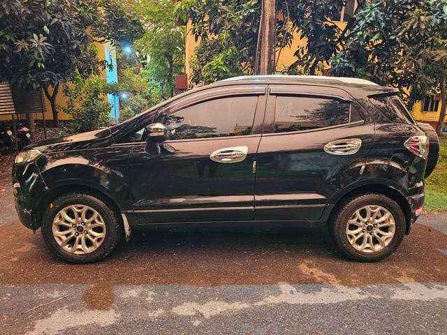https://images10.gaadi.com/usedcar_image/4576703/original/12df93fb-822e-4d7d-b27f-597144fc055c.jpg?imwidth=6401