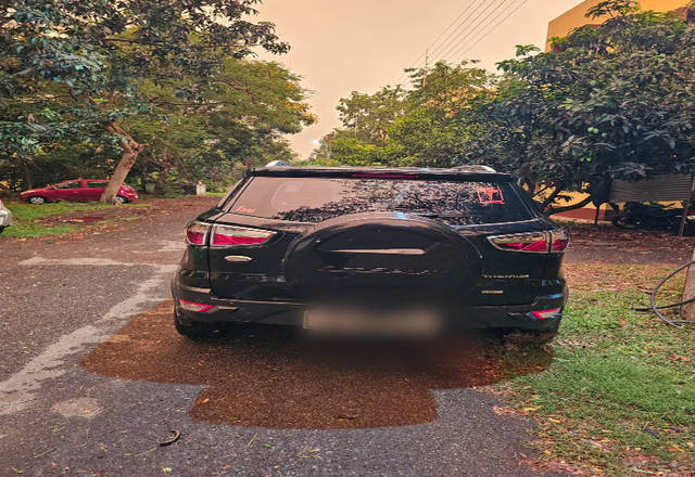 https://images10.gaadi.com/usedcar_image/4576703/original/a7adef98-376e-42d2-bbc4-1ca093035050.?imwidth=6402