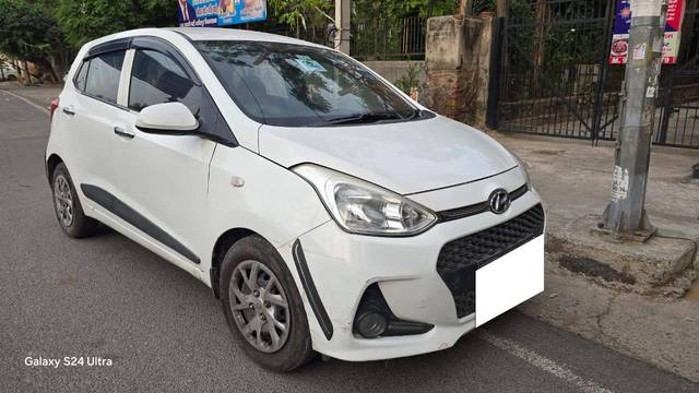 https://images10.gaadi.com/usedcar_image/4576708/original/processed_e08601f666b1239ca6d259ea5c8049b2.jpg?imwidth=6400