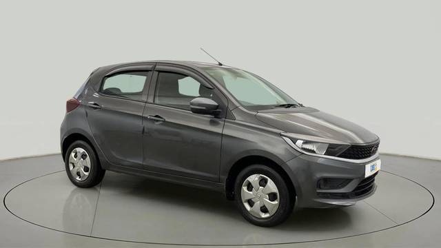 https://images10.gaadi.com/usedcar_image/4576709/original/d5700c5b71f83c2f826202070fa644b4.jpg?imwidth=6400