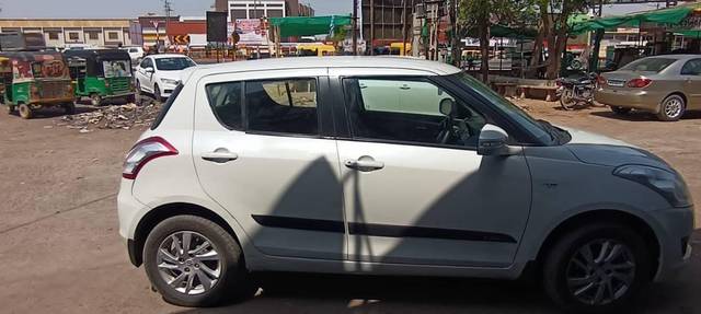 https://images10.gaadi.com/usedcar_image/4576743/original/processed_c772cd92-978a-44b6-b6db-9e4ff139ee46.jpg?imwidth=6401