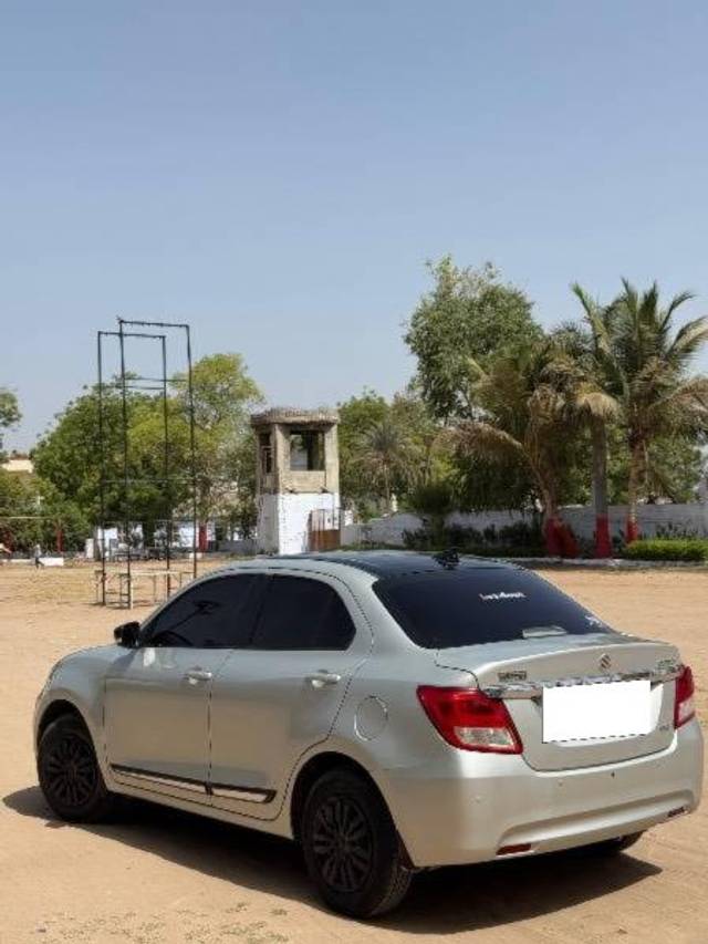 https://images10.gaadi.com/usedcar_image/4576749/original/processed_59b7ad73-85bd-4bc2-8699-a7ee6536a8ab.jpeg?imwidth=6402