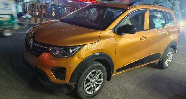 https://images10.gaadi.com/usedcar_image/4576766/original/processed_92cf2de4-74cd-4fbd-abe5-78d323704963.jpg?imwidth=6400