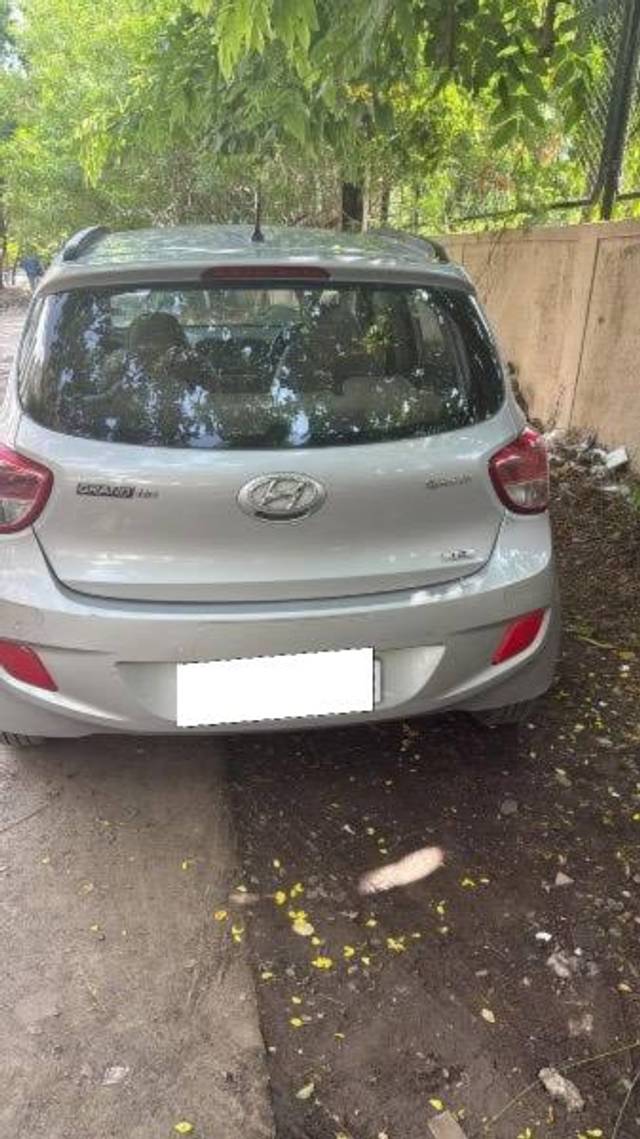 https://images10.gaadi.com/usedcar_image/4576771/original/processed_779774dc-385c-4738-a408-49e79b252853.jpeg?imwidth=6401