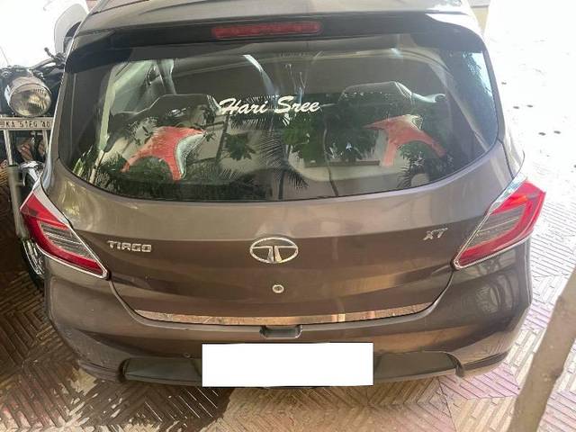 https://images10.gaadi.com/usedcar_image/4576795/original/processed_231f7de2-c034-4943-bcf0-ecf134ff81f5.jpeg?imwidth=6402