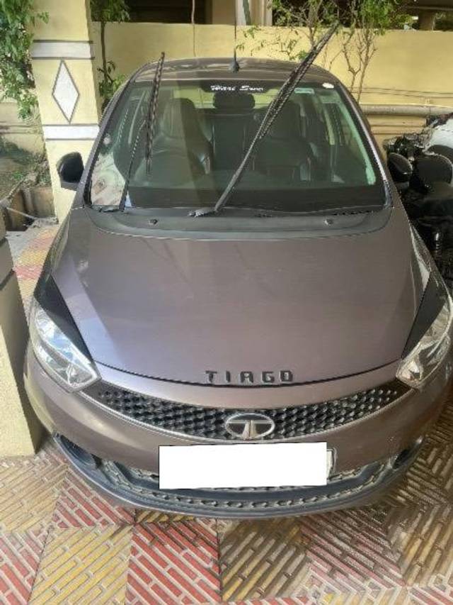 https://images10.gaadi.com/usedcar_image/4576795/original/processed_588f812f-faad-4186-b8b1-cfe7f7e8ede8.jpeg?imwidth=6400