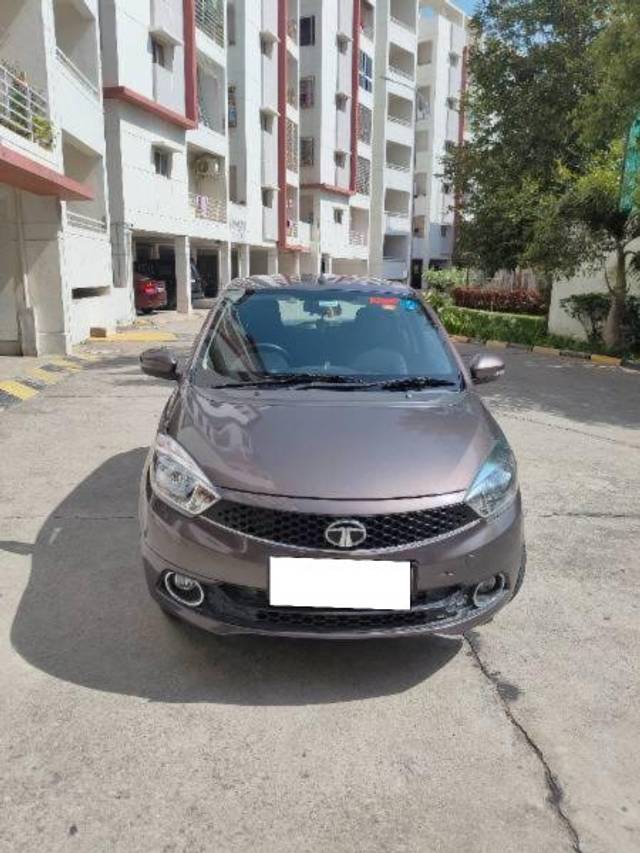 https://images10.gaadi.com/usedcar_image/4576800/original/processed_82bebf80-c149-454d-b1ee-9823894e964b.jpg?imwidth=6401