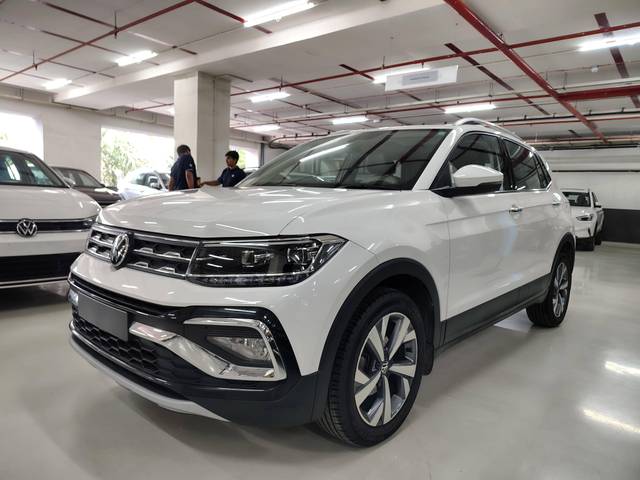 https://images10.gaadi.com/usedcar_image/4576804/original/processed_9c5394a005aa2e6af6fb6d269ae5b04a.jpg?imwidth=6402