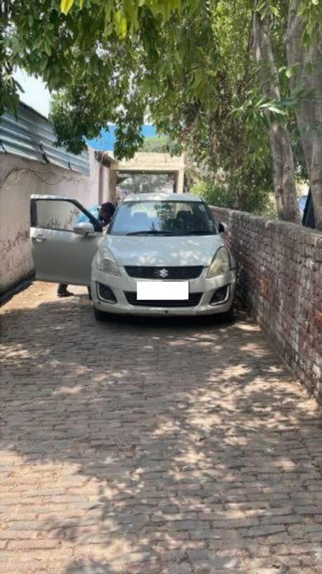 https://images10.gaadi.com/usedcar_image/4576805/original/processed_3f2fcba3-c1f4-4372-b3a4-2969f34fe6ca.jpg?imwidth=6400