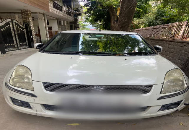 https://images10.gaadi.com/usedcar_image/4576816/original/76bcea99-f864-4a7d-b8c9-c21270649984.?imwidth=6400