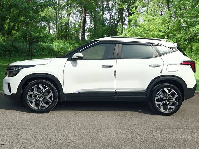 https://images10.gaadi.com/usedcar_image/4576833/original/2f6b492e65074aeafb11f92808643a76.jpg?imwidth=6402