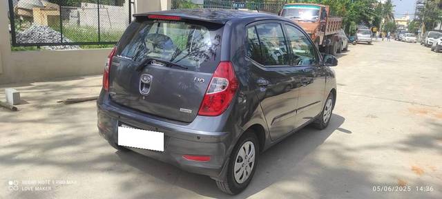 https://images10.gaadi.com/usedcar_image/4576857/original/processed_3386ed44a332b65ada1fb7a84cfe1eee.jpg?imwidth=6401