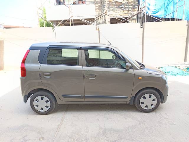 https://images10.gaadi.com/usedcar_image/4576884/original/6537db46919167ad8fd3c7dd520e14a5.jpg?imwidth=6401